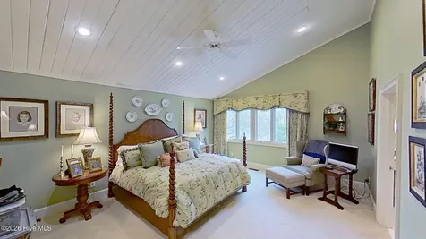 19 Batts Hill Road New Bern NC 28562