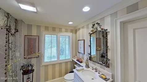 19 Batts Hill Road New Bern NC 28562