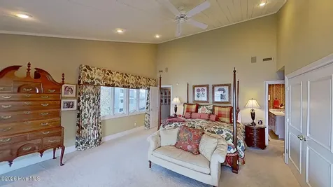 19 Batts Hill Road New Bern NC 28562