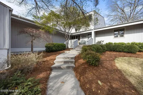 19 Batts Hill Road New Bern NC 28562