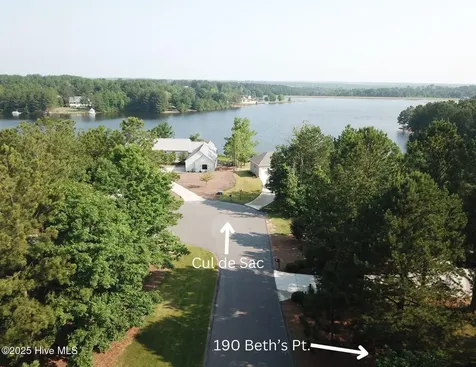 190 Beths Point West End NC 27376