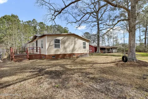 1098 Hoover Road Hampstead NC 28443