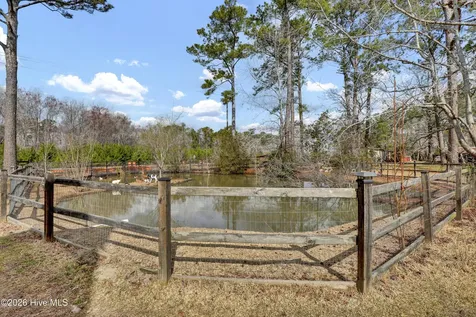 1098 Hoover Road Hampstead NC 28443