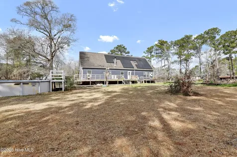 1098 Hoover Road Hampstead NC 28443