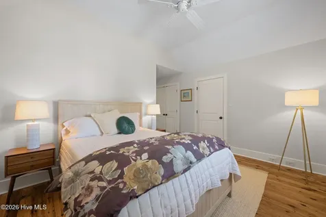 101 Oyster Point Road Oriental NC 28571