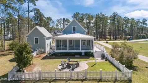 101 Oyster Point Road Oriental NC 28571