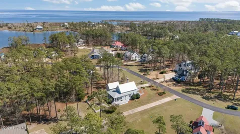101 Oyster Point Road Oriental NC 28571