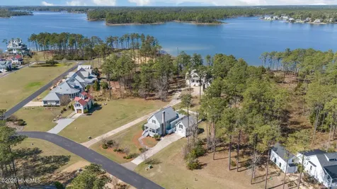 101 Oyster Point Road Oriental NC 28571