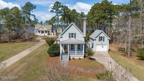 101 Oyster Point Road Oriental NC 28571