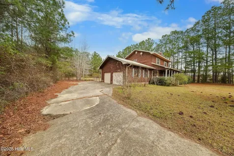 1207 Old Ocean Highway Bolivia NC 28422