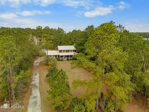 1207 Old Ocean Highway Bolivia NC 28422