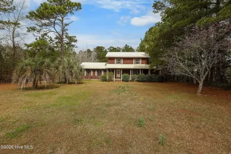 1207 Old Ocean Highway Bolivia NC 28422