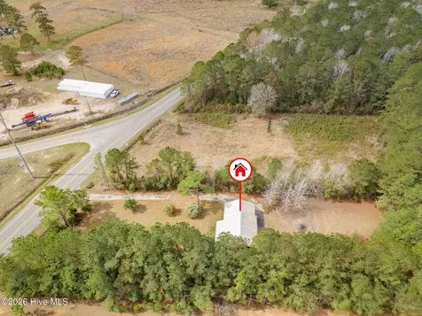 1207 Old Ocean Highway Bolivia NC 28422