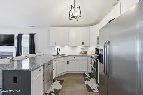 2139 Eleuthera Way Elizabeth City NC 27909