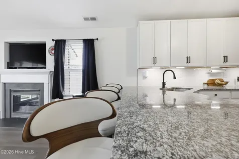 2139 Eleuthera Way Elizabeth City NC 27909