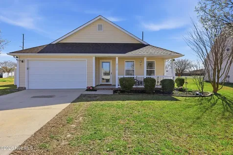 2139 Eleuthera Way Elizabeth City NC 27909
