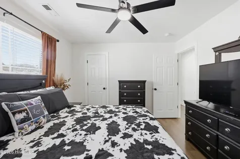 2139 Eleuthera Way Elizabeth City NC 27909