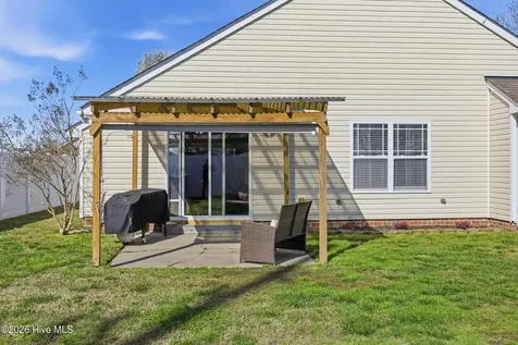 2139 Eleuthera Way Elizabeth City NC 27909