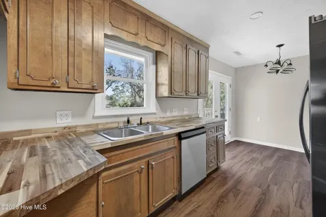 130 Mohican Trail Wilmington NC 28409