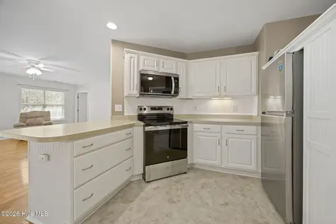 404 Jasmine N Swansboro NC 28584
