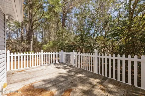 404 Jasmine N Swansboro NC 28584