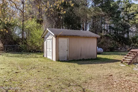 620 S Caswell Street La Grange NC 28551