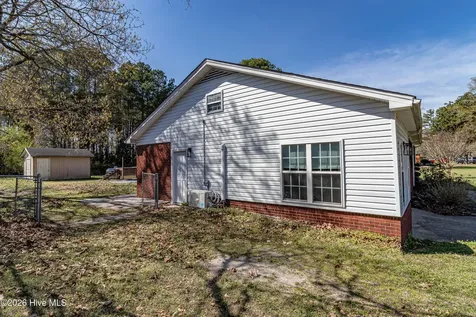 620 S Caswell Street La Grange NC 28551