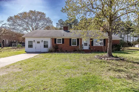 620 S Caswell Street La Grange NC 28551