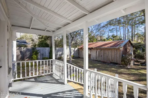 614 N Atlantic Avenue Southport NC 28461