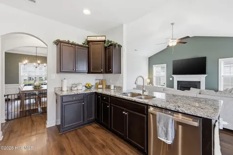 1039 Mackerel Manor New Bern NC 28562