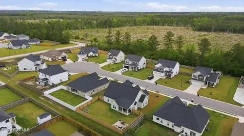 1039 Mackerel Manor New Bern NC 28562