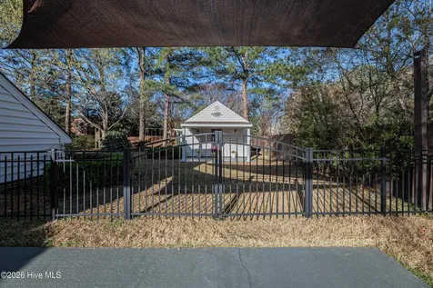 3404 Wyneston Road Greenville NC 27858