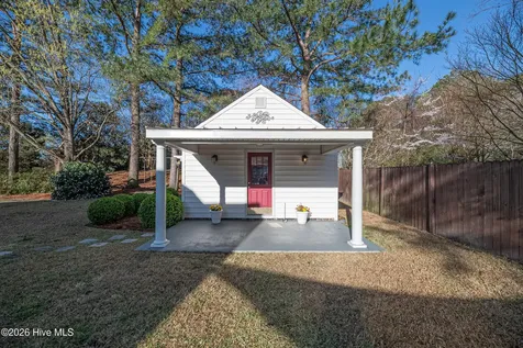 3404 Wyneston Road Greenville NC 27858