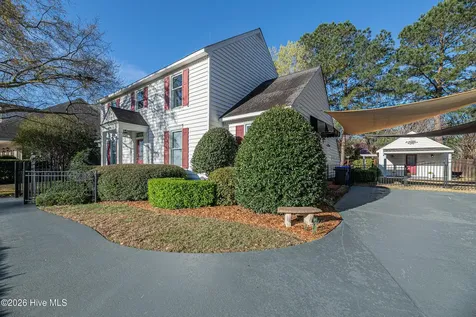 3404 Wyneston Road Greenville NC 27858