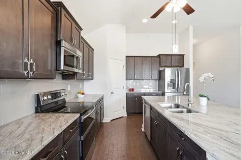 3095 Crescent Lake Drive Calabash NC 28467