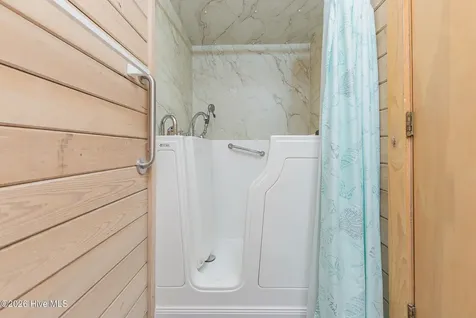 103 Salt Spray Court Emerald Isle NC 28594
