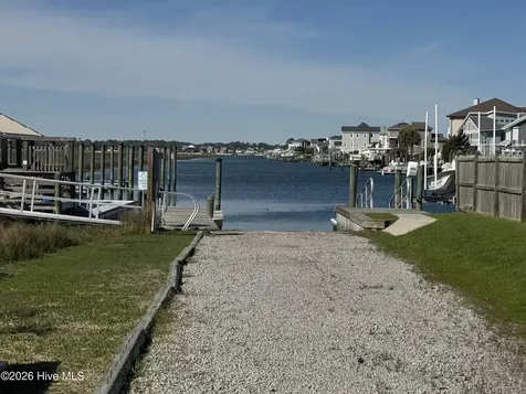 602 W Fort Macon Road Atlantic Beach NC 28512