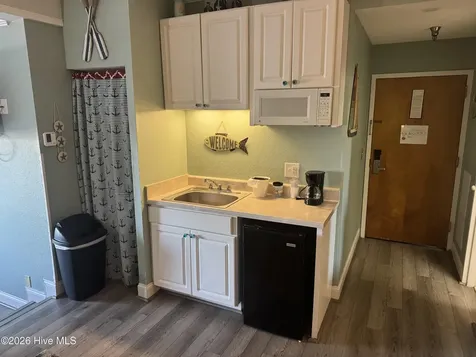 602 W Fort Macon Road Atlantic Beach NC 28512