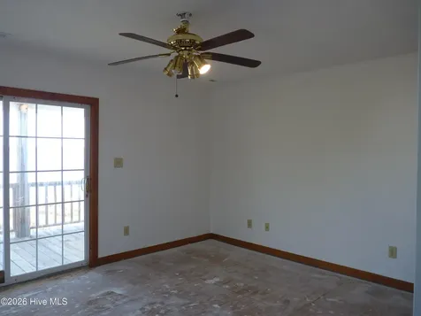 210 Shore Road Newport NC 28570