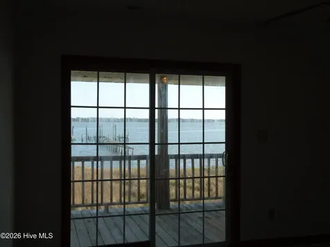 210 Shore Road Newport NC 28570