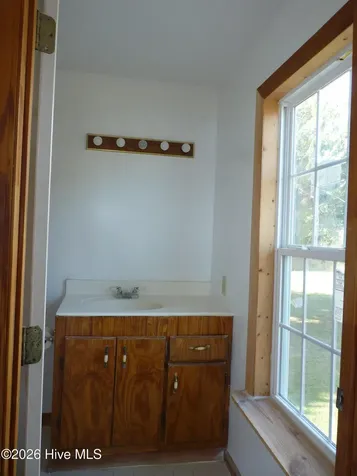 210 Shore Road Newport NC 28570