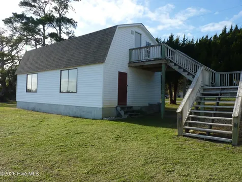 210 Shore Road Newport NC 28570