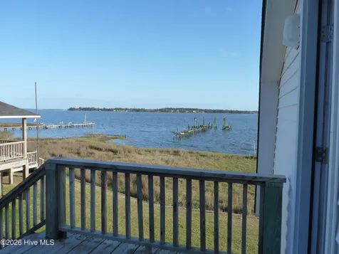 210 Shore Road Newport NC 28570