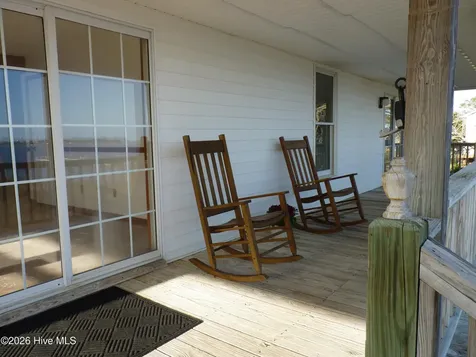 210 Shore Road Newport NC 28570