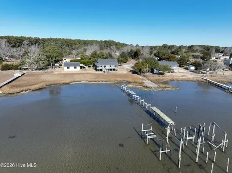 210 Shore Road Newport NC 28570