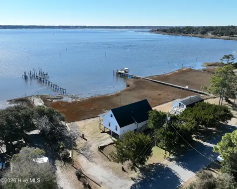 210 Shore Road Newport NC 28570