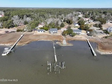 210 Shore Road Newport NC 28570