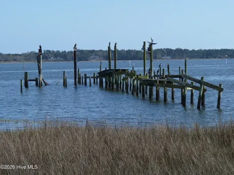 210 Shore Road Newport NC 28570