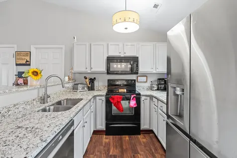 505 Cherry Blossom Lane Richlands NC 28574