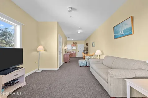 305 South Avenue Oriental NC 28571